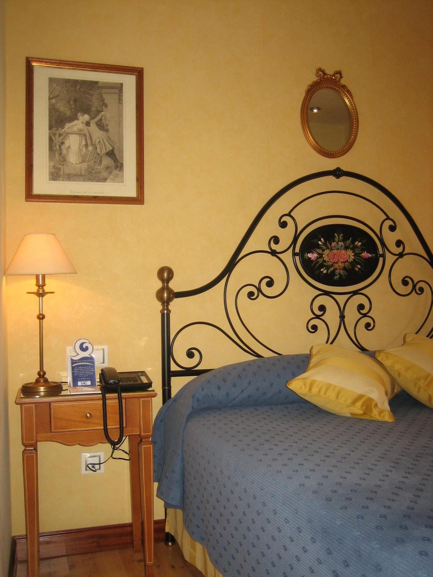 Hotel Santiago Benavente Exterior photo